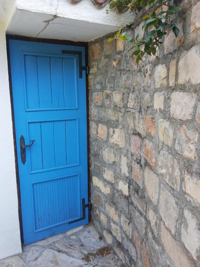 Sea-Side Old Stone Villa With A Private Garden Budva Exterior photo