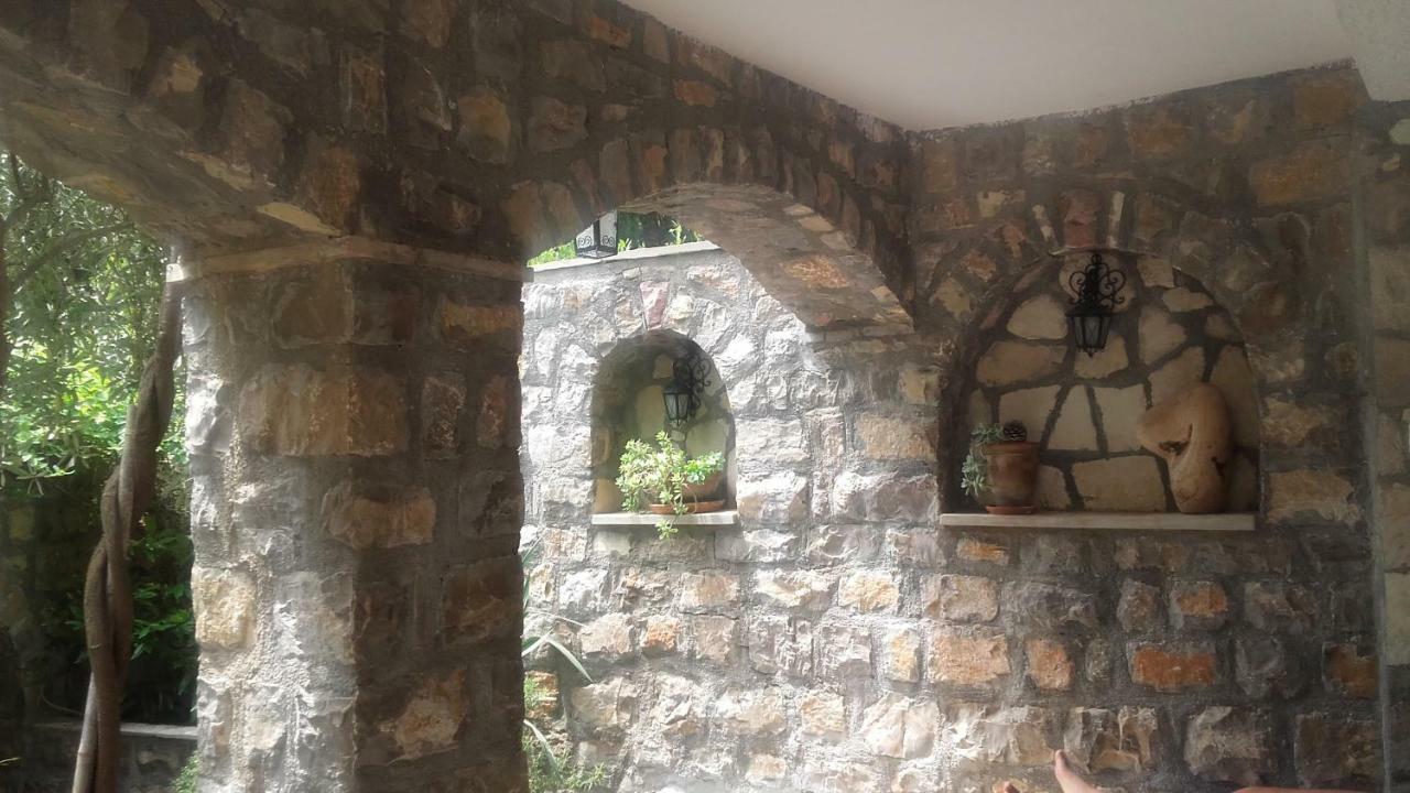 Sea-Side Old Stone Villa With A Private Garden Budva Exterior photo